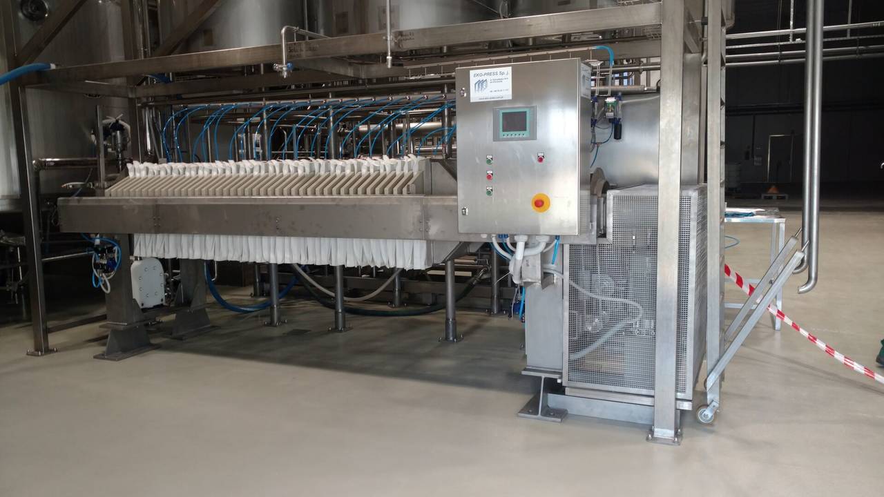 public/media/realizacje2/630/prasa-filtracyjna-typ-630-11